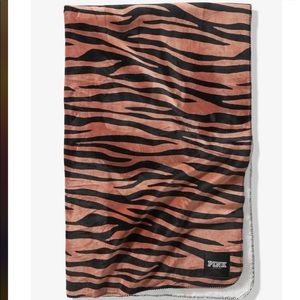 Victoria's Secret PINK Sherpa Blanket Brandied Peach Zebra 60 x 72 LARGE RARE